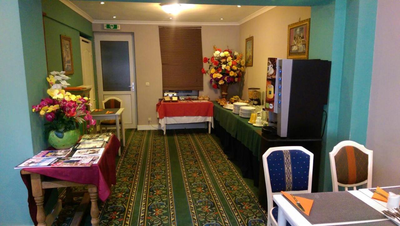 Hotel L'Auberge Du Souverain Auderghem Dış mekan fotoğraf