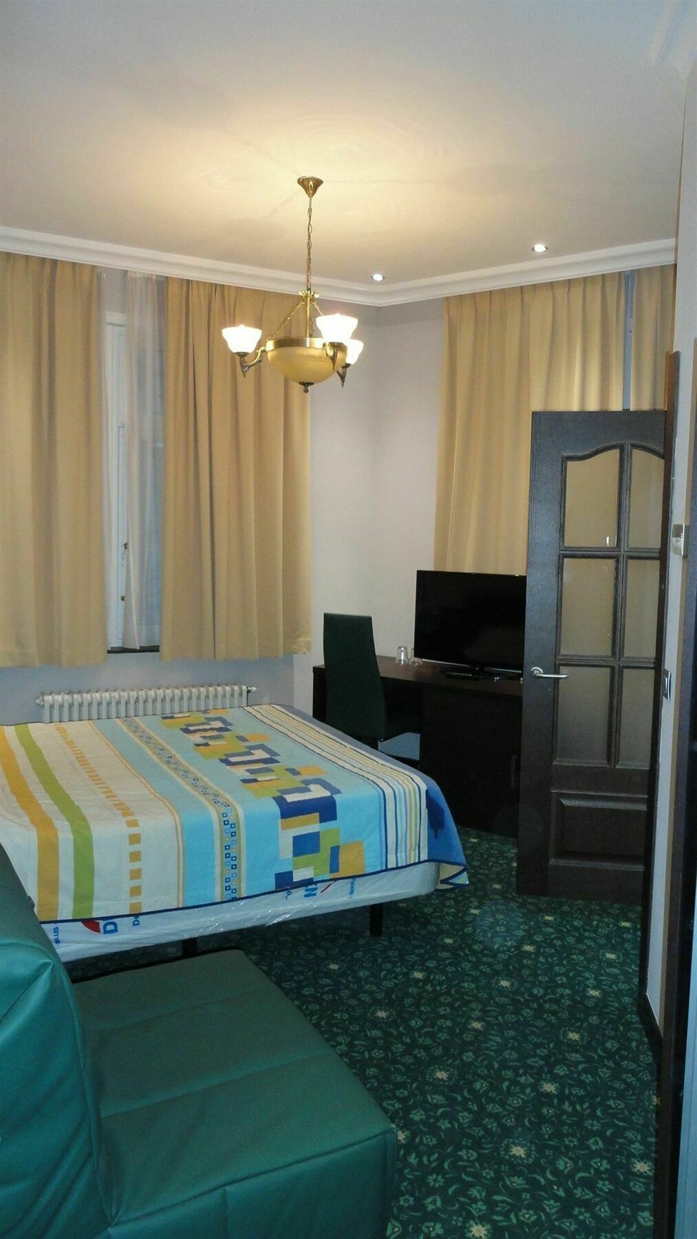 Hotel L'Auberge Du Souverain Auderghem Dış mekan fotoğraf