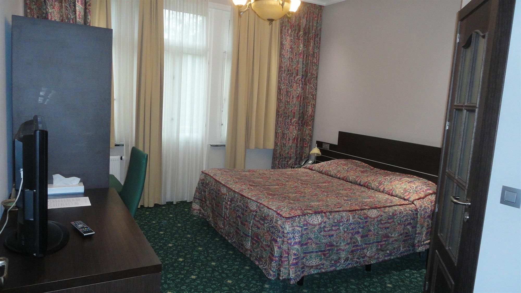 Hotel L'Auberge Du Souverain Auderghem Dış mekan fotoğraf